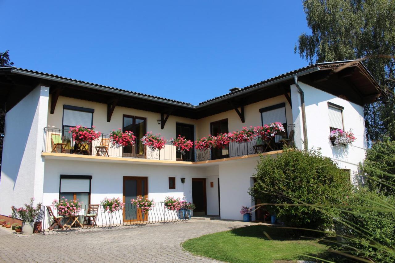 Ferienwohnung "Haus Falle" Schiefling am See Buitenkant foto